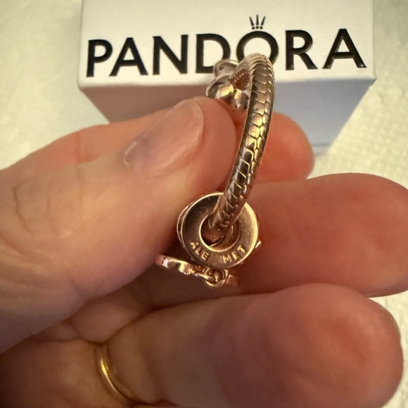 Pandora rose gold holder with charms - Picture 6 of 7